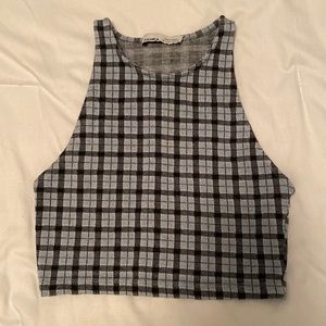 Pull&Bear crop top with checkered pattern. Size: S.